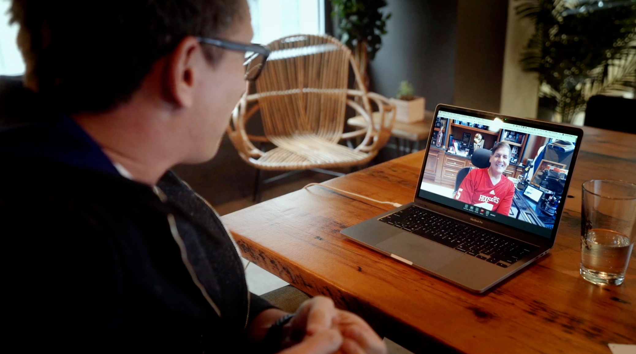 Simon Berg interviewing Mark Cuban
